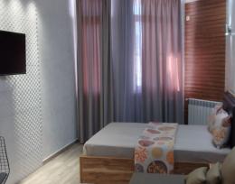 2 - საათით 30 ლარი. ერთი დღით 50 ლარი