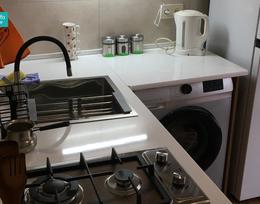 გმირთა მოედანთან